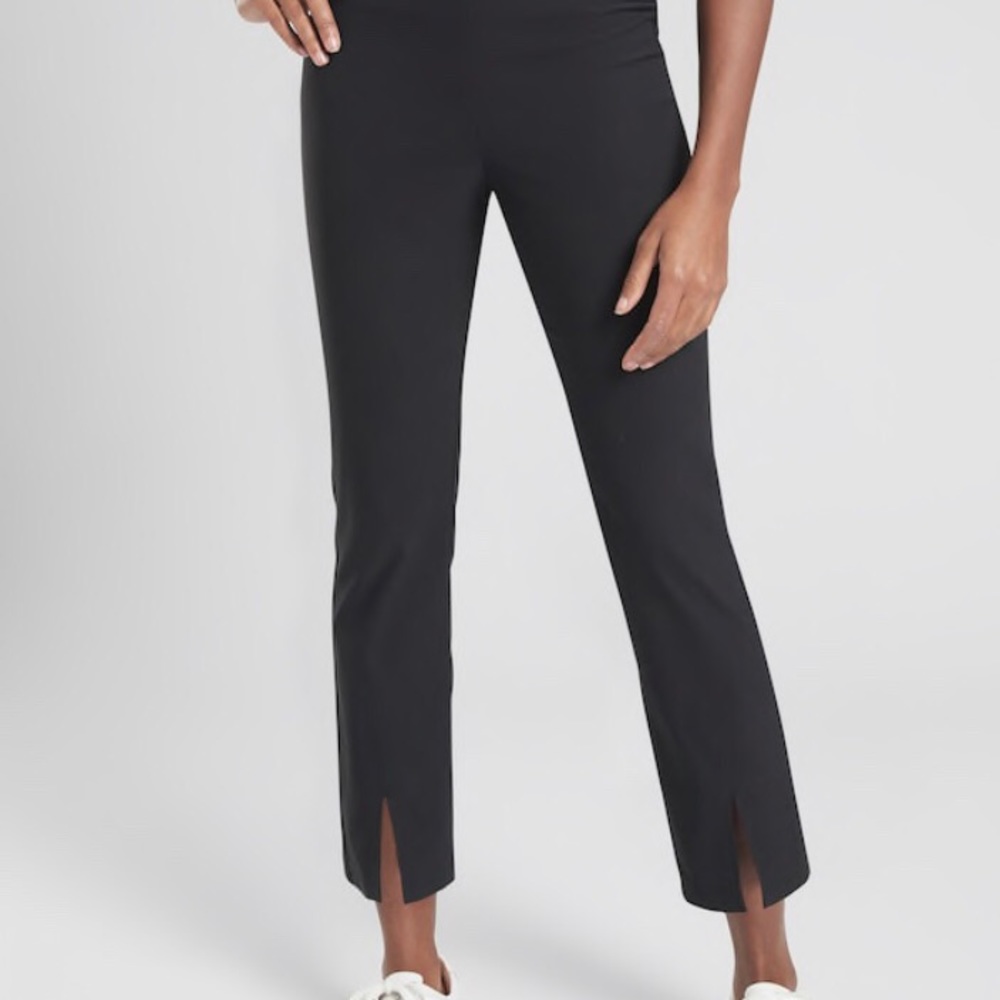 Athleta Wander Slim Straight Crop Size 8
